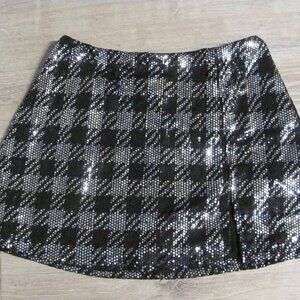 7 Day Wknd Silver Black Sequin Houndstooth Skort Mini Skirt Size Small S NWT
